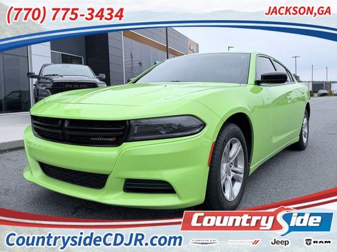 Used 2023 Dodge Charger SXT image 1