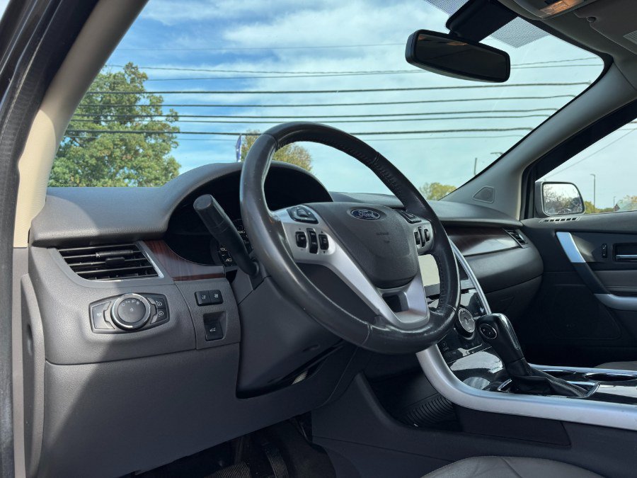 Used 2013 Ford Edge Limited AWD/4WD image 26