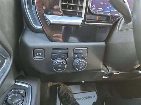 Used 2024 Chevrolet Silverado 2500 LT w/ Convenience Package AWD/4WD image 23