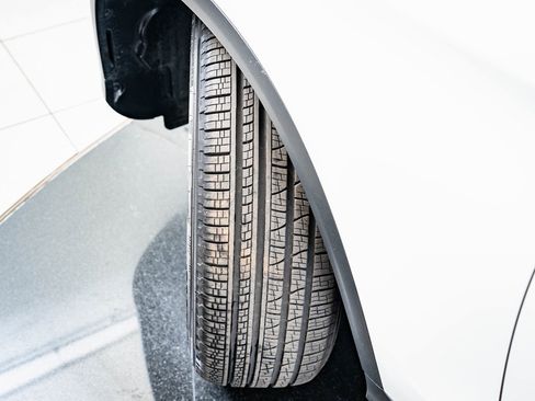 Used 2017 Mercedes-Benz GLC 300 4MATIC image 39