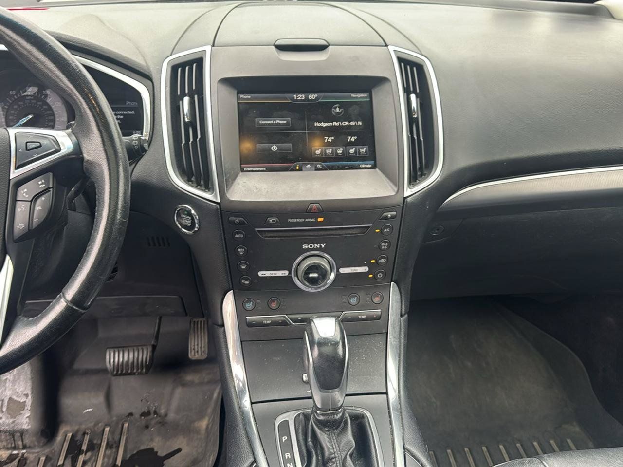 Used 2015 Ford Edge Titanium w/ Equipment Group 302A AWD/4WD image 10