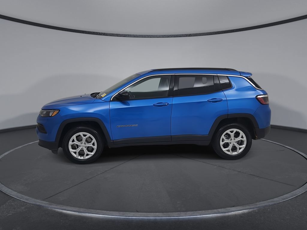 Used 2024 Jeep Compass Latitude AWD/4WD image 10
