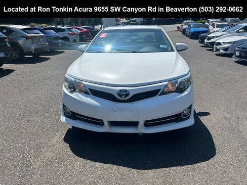 Used 2013 Toyota Camry SE FWD image 9