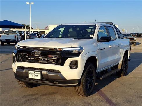 New 2025 Chevrolet Colorado Z71 w/ Midnight Edition image 3