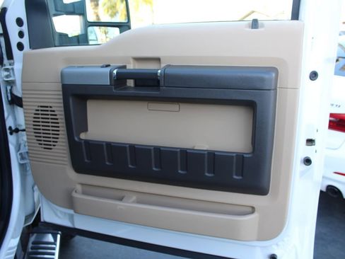 Used 2015 Ford F350 Lariat w/ Lariat Ultimate Package image 26