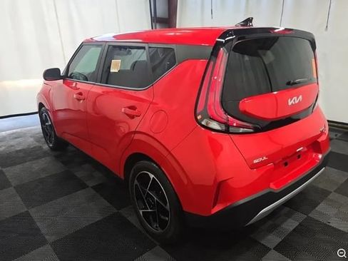 Used 2025 Kia Soul EX FWD image 2