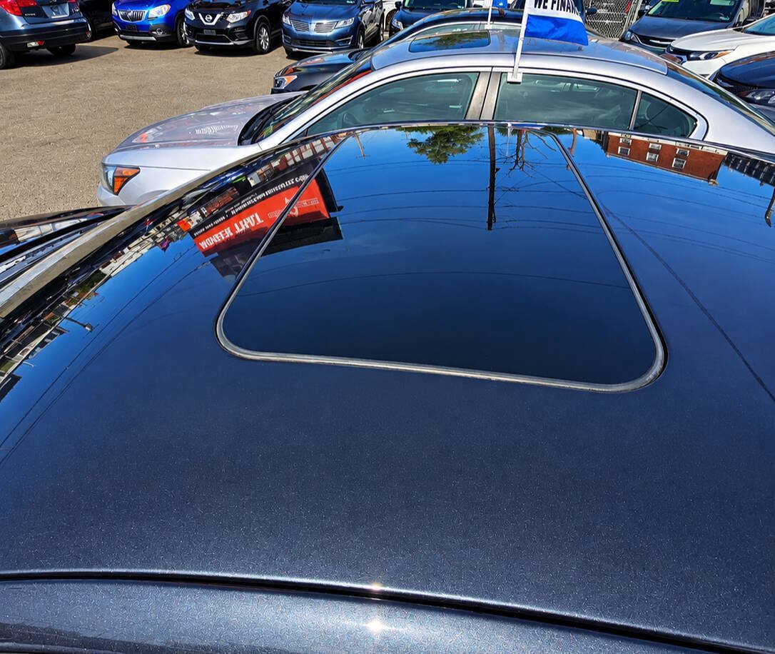 Used 2014 Lincoln MKZ AWD image 4