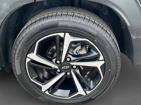 Used 2023 Chevrolet TrailBlazer RS w/ Sun and Liftgate Package AWD/4WD image 10