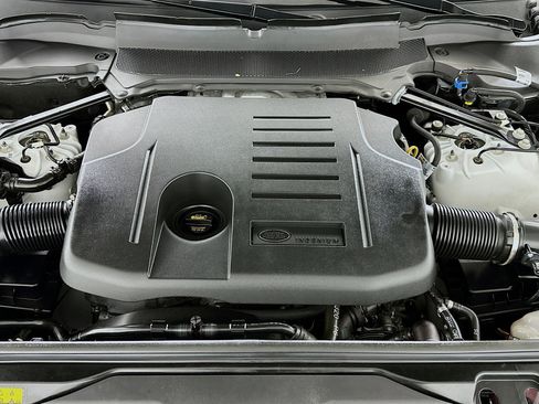 Used 2023 Land Rover Discovery HSE R-Dynamic image 33