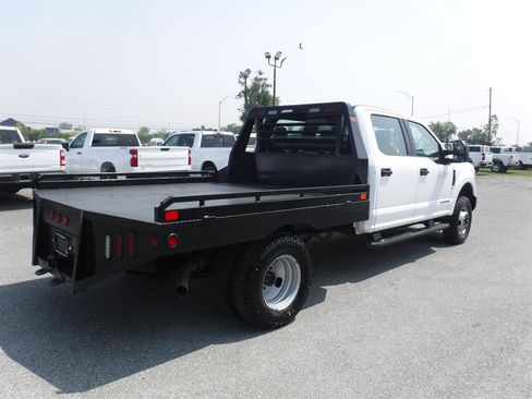 Used 2022 Ford F350 XL image 2