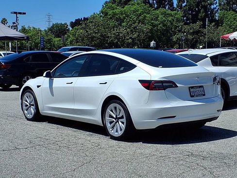 Used 2022 Tesla Model 3 RWD image 4