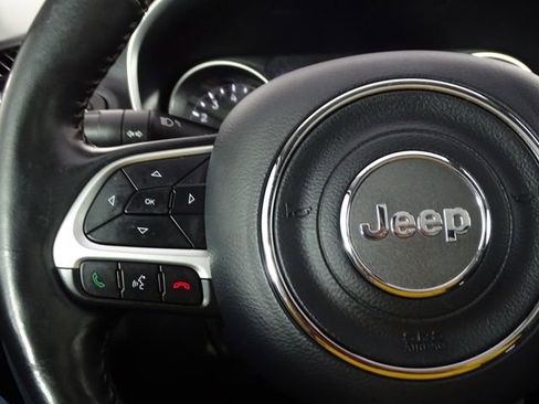 Used 2018 Jeep Compass Limited w/ Navigation Group image 28