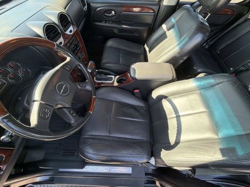 Used 2006 GMC Envoy Denali image 3