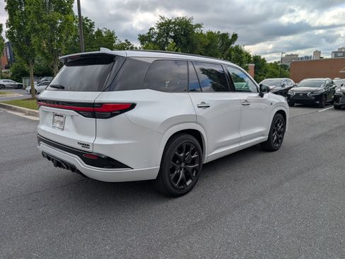 New 2026 Lexus TX 500h AWD image 2