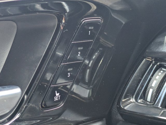 Used 2023 Acura MDX w/ Advance Package AWD/4WD image 31