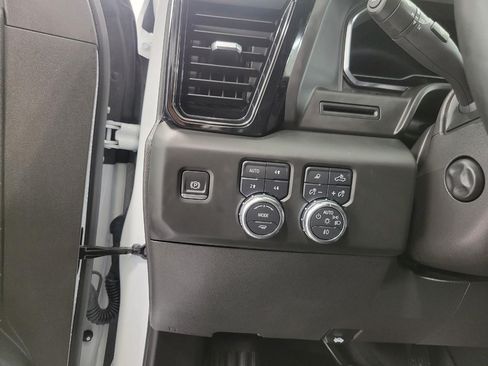 Used 2025 GMC Sierra 1500 AT4 w/ AT4 Premium Package AWD/4WD image 39