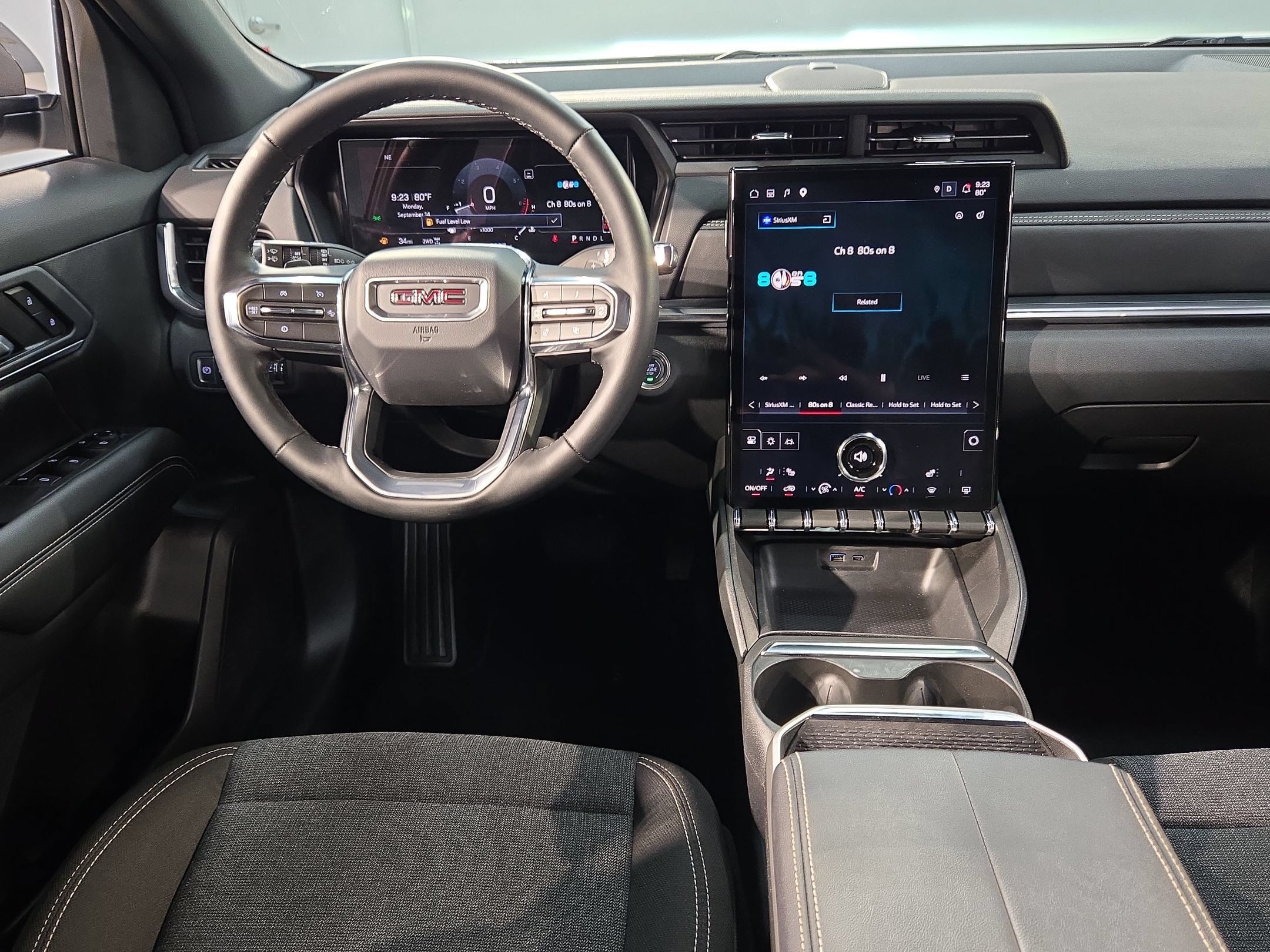Used 2025 GMC Terrain Elevation AWD/4WD image 9
