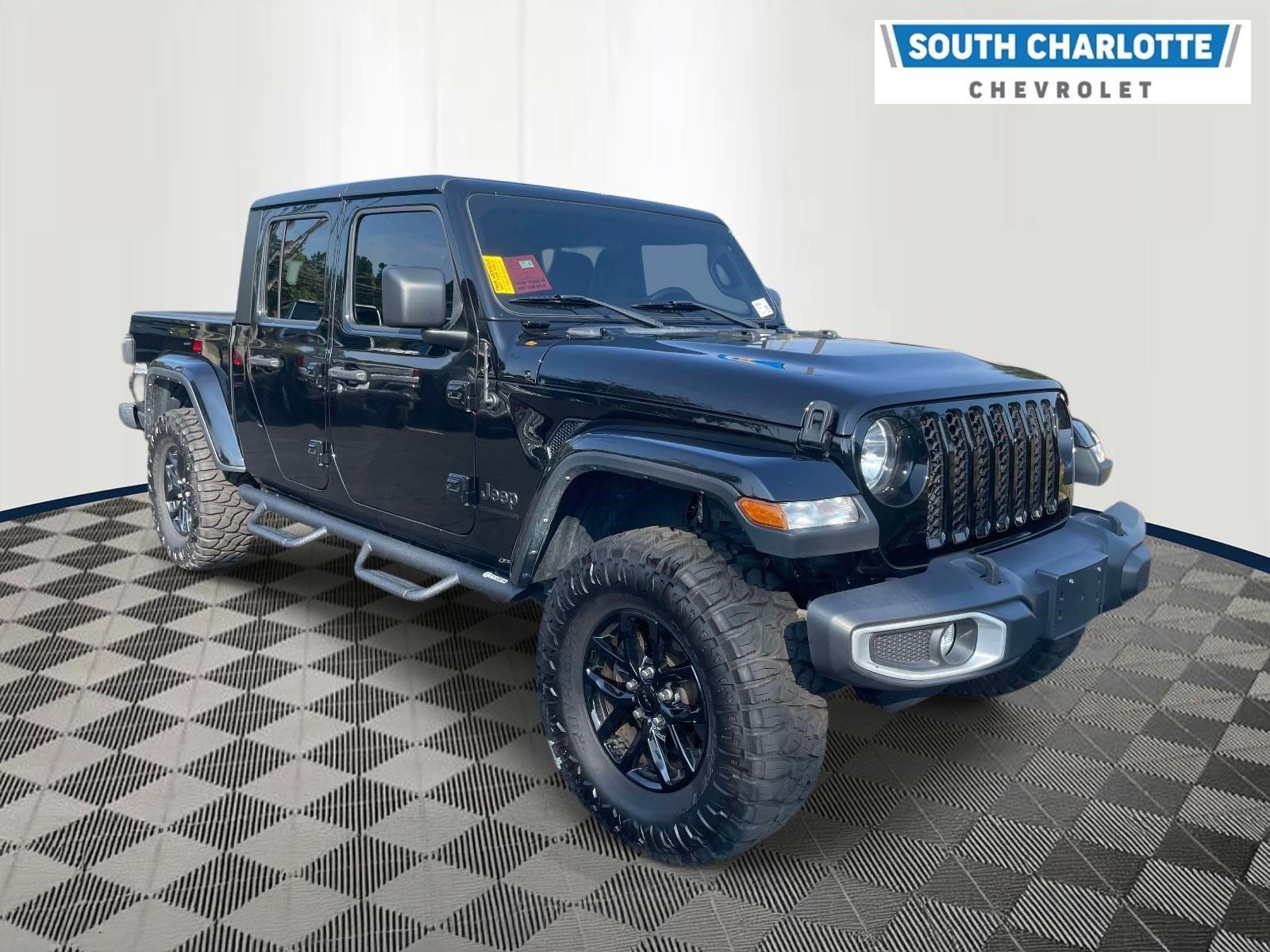 Used 2023 Jeep Gladiator Sport AWD/4WD image 3