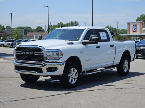 Used 2024 RAM 2500 Big Horn AWD/4WD image 2