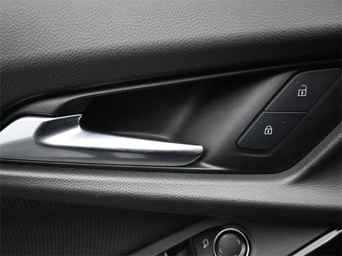 Used 2025 Chevrolet Equinox RS w/ Safety and Technology Package image 10