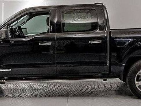 Certified 2023 Ford F150 XLT w/ Equipment Group 301A Mid AWD/4WD image 5