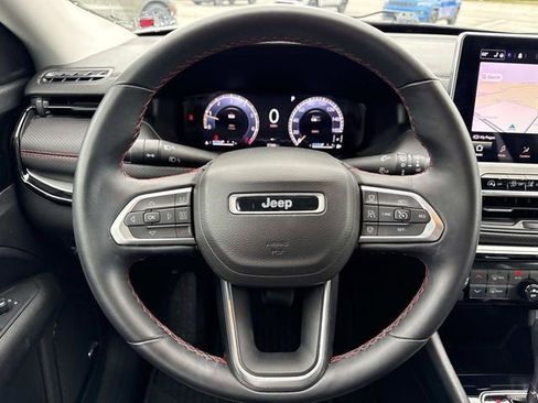 Used 2022 Jeep Compass Trailhawk w/ Trailhawk Elite Group image 14