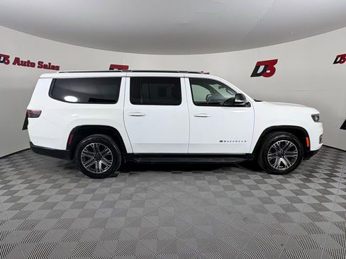 Used 2024 Jeep Wagoneer L Series II image 7