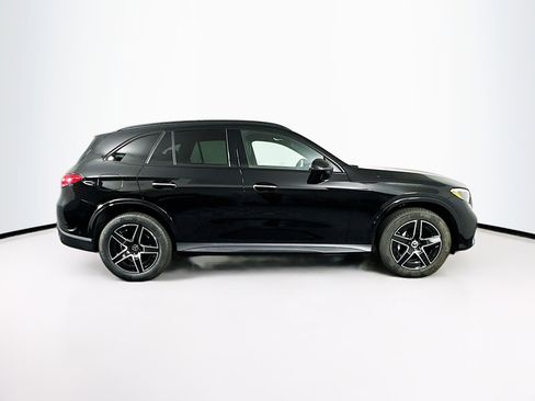 Used 2024 Mercedes-Benz GLC 300 4MATIC w/ AMG Line image 10