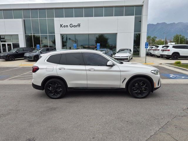 Used 2022 BMW X3 xDrive30i AWD/4WD image 2