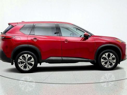 Used 2021 Nissan Rogue SV FWD image 4