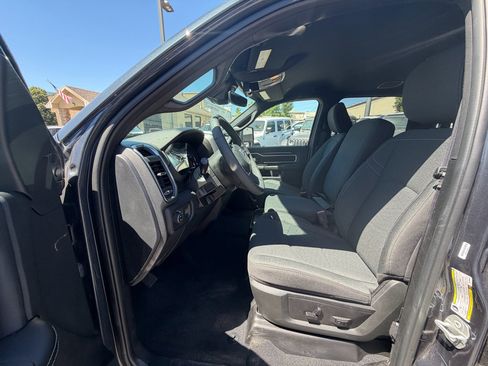 Used 2026 RAM 2500 Big Horn AWD/4WD image 2