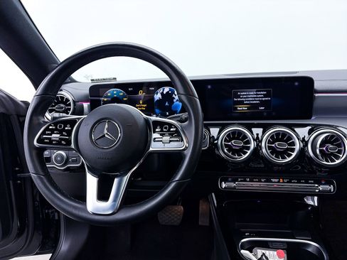 Used 2023 Mercedes-Benz CLA 250 w/ Premium Package image 4
