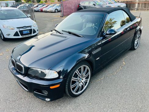 Used 2006 BMW M3 Convertible image 2