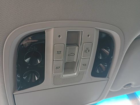 Used 2017 Kia Cadenza Technology FWD image 24