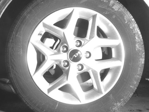 Used 2025 Kia Soul LX w/ LX Technology Package FWD image 12