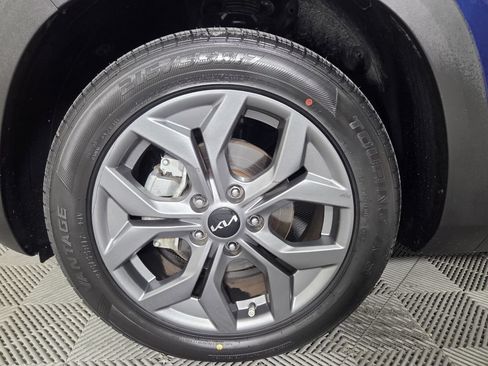 Used 2024 Kia Seltos S FWD image 7