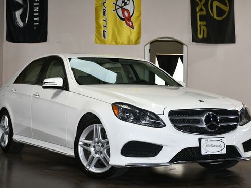 Used 2014 Mercedes-Benz E 350 4MATIC Sedan image 3