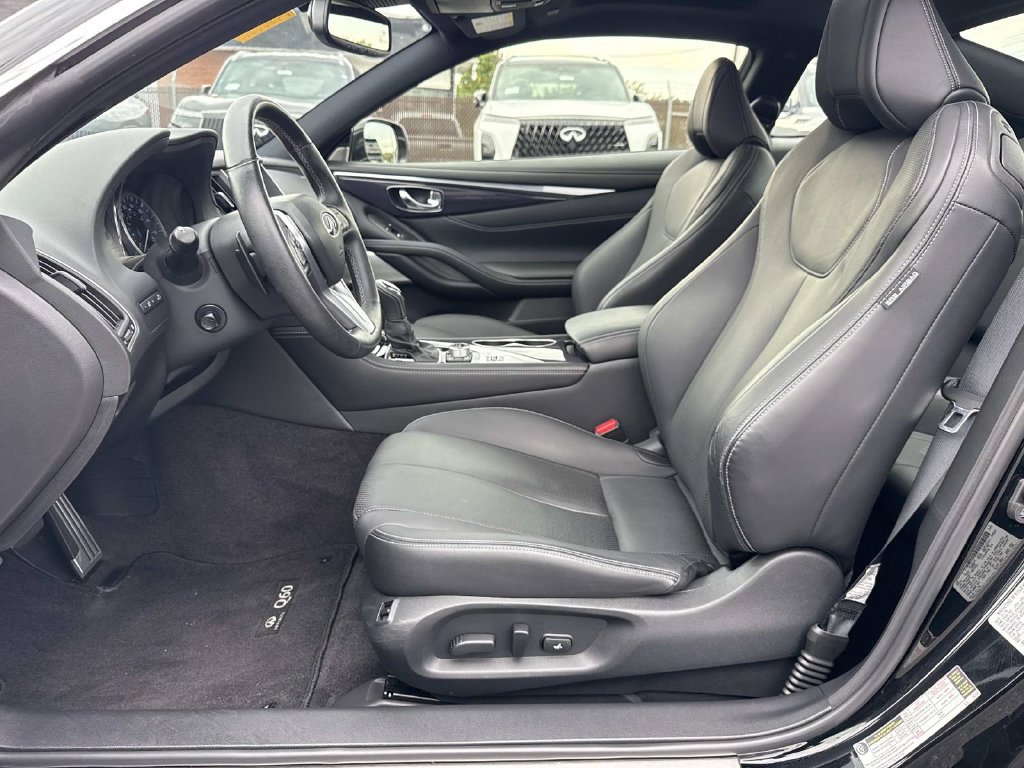 Used 2018 INFINITI Q60 Red Sport 400 w/ Sensory Package 3.0T Sport AWD/4WD image 16