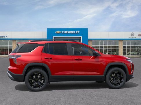 New 2026 Chevrolet Equinox LT w/ Convenience Package II FWD image 5