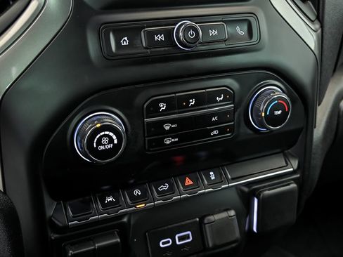 Certified 2025 Chevrolet Silverado 1500 Custom AWD/4WD image 23