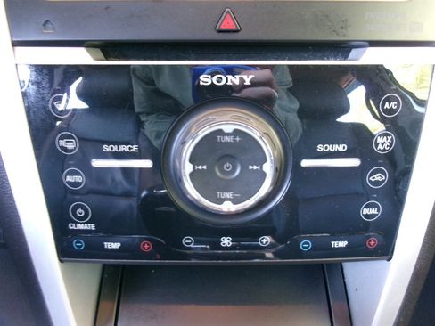 Used 2015 Ford Explorer Limited w/ Equipment Group 301A image 19