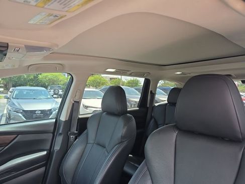 Used 2023 Subaru Ascent Touring AWD/4WD image 27