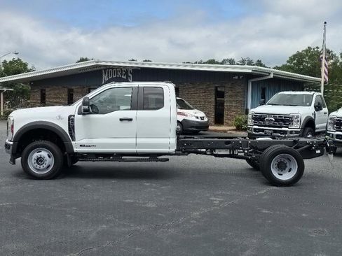 New 2026 Ford F450 XL w/ XL Chrome Package image 23