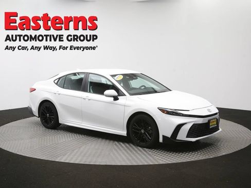 Used 2025 Toyota Camry SE FWD image 47