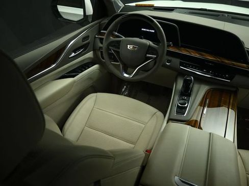 Used 2024 Cadillac Escalade Sport Platinum RWD image 47