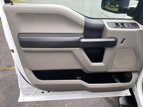 Used 2022 Ford F250 XL w/ Power Equipment Group AWD/4WD image 8