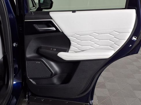 New 2025 Mitsubishi Outlander SEL image 10