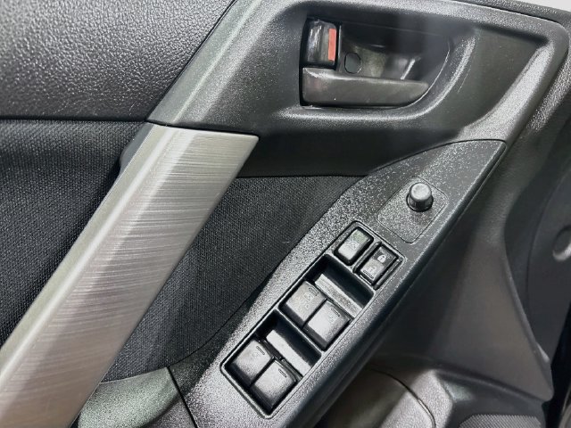 Used 2016 Subaru Forester 2.5i Premium w/ Popular Package #1 AWD/4WD image 16