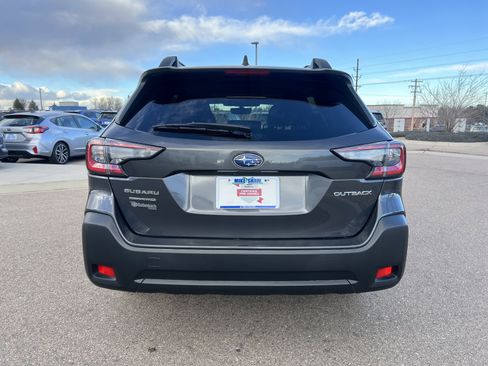 Used 2023 Subaru Outback Premium image 10