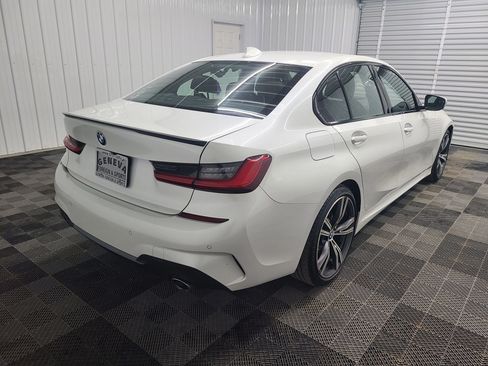 Used 2019 BMW 330i Sedan w/ M Sport Package RWD image 11